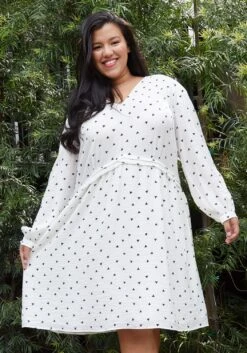 Nurode Plus Size Triangle Print Long Sleeve V-Neck Dress