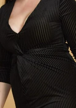 Asoph Plus Size Ribbed Velvet Twist Front Dress -Mini Dress Store 2005468 001 2