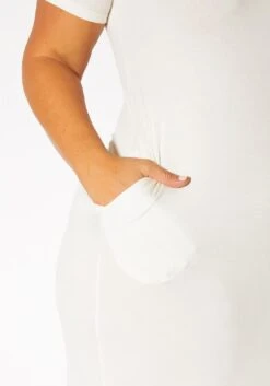 Plus Size V-Neck Short Sleeve Maxi Dress With Pockets -Mini Dress Store 2011149 002 3