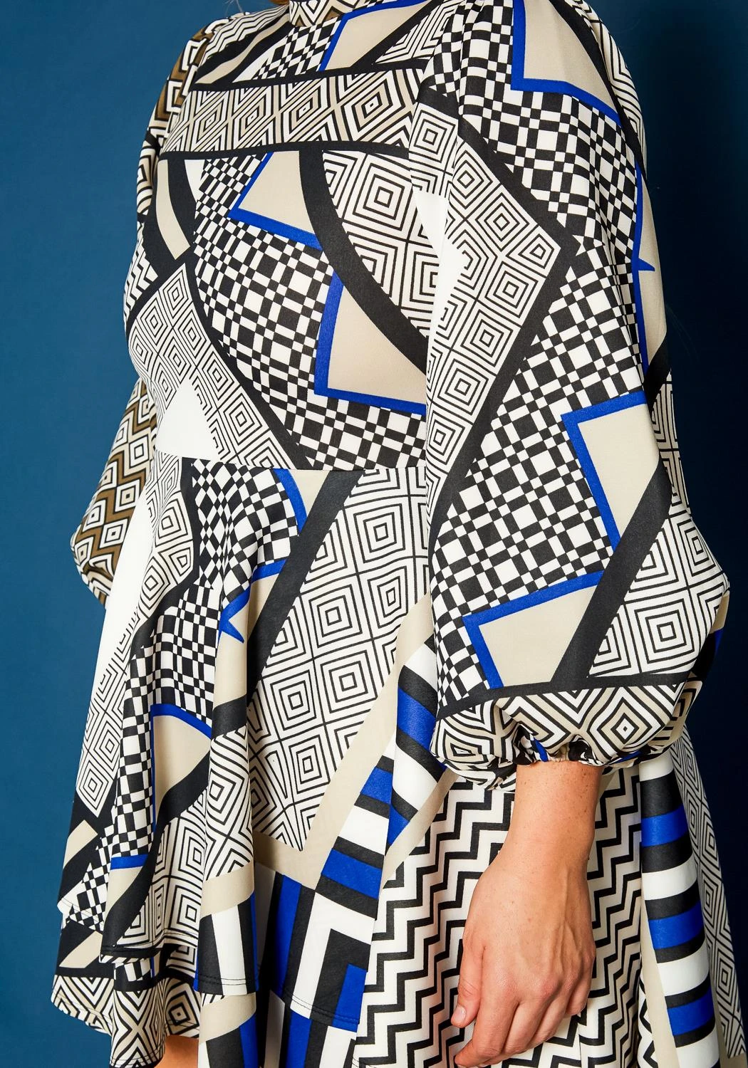 Plus Size Geo Print High To Low Flare Dress 7 Plus Size Geo Print High To Low Flare Dress - Image 5